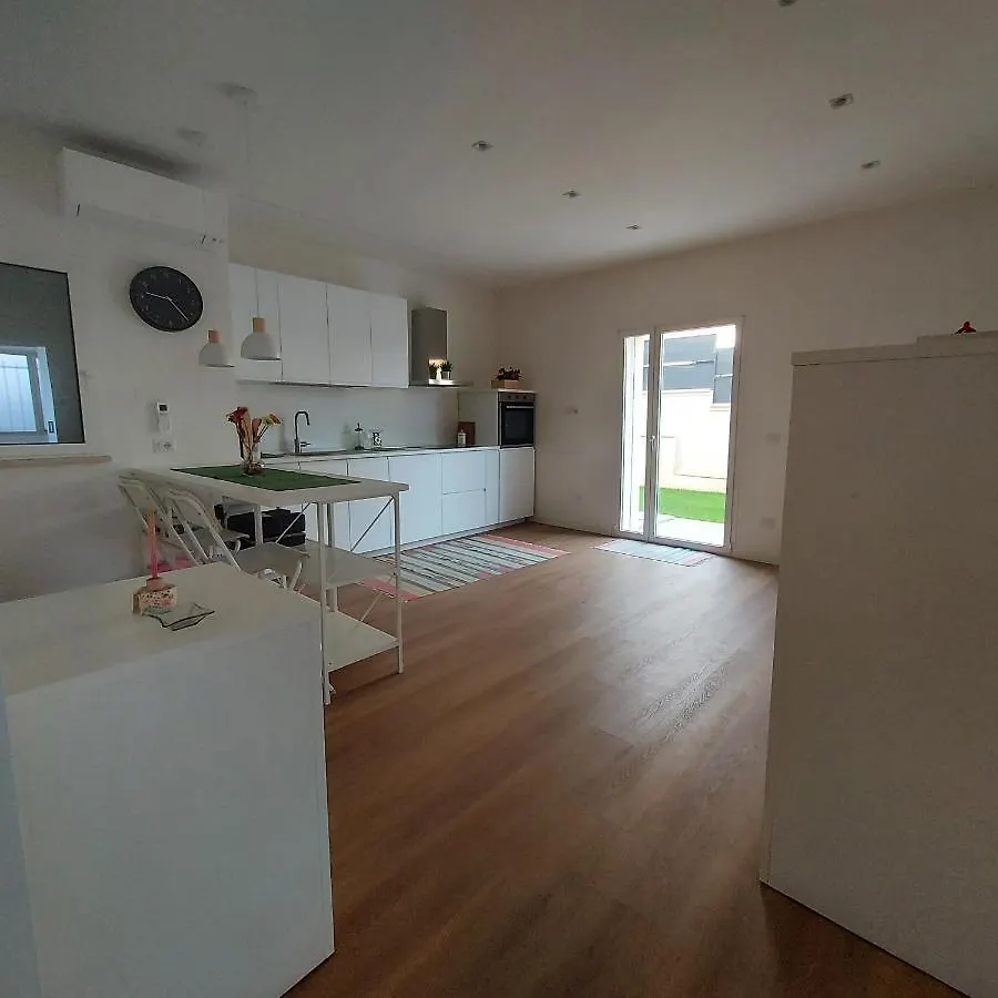 La Casa Di Matias Villa Valverde 0*,